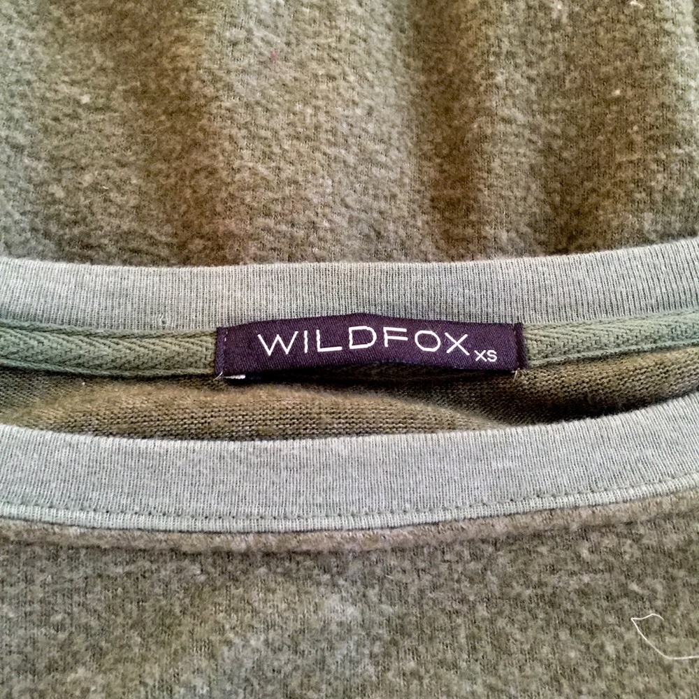 SOLD W i l d f o x Beach Jumper - Picture 6 of 6